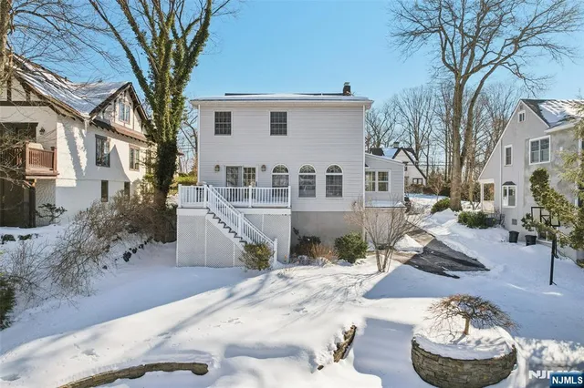 $1,350,000 | 520 Hillcrest Road, Ridgewood, NJ 07450