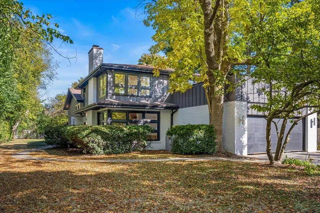 $2,099,900 | 1077 Green Bay Road, Glencoe, IL 60022