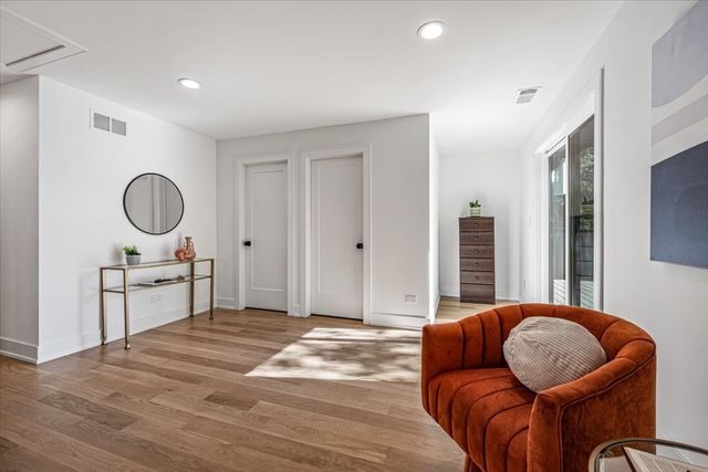 $2,099,900 | 1077 Green Bay Road, Glencoe, IL 60022