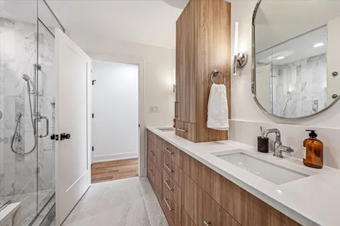 $2,099,900 | 1077 Green Bay Road, Glencoe, IL 60022