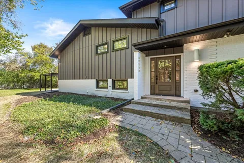 $2,099,900 | 1077 Green Bay Road, Glencoe, IL 60022