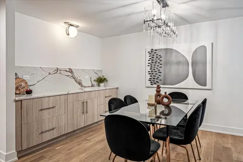 $2,099,900 | 1077 Green Bay Road, Glencoe, IL 60022