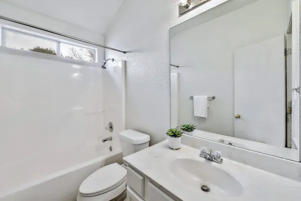 $1,900 | 117 Rosemary Cove, Georgetown, TX 78626