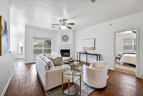 $1,900 | 117 Rosemary Cove, Georgetown, TX 78626