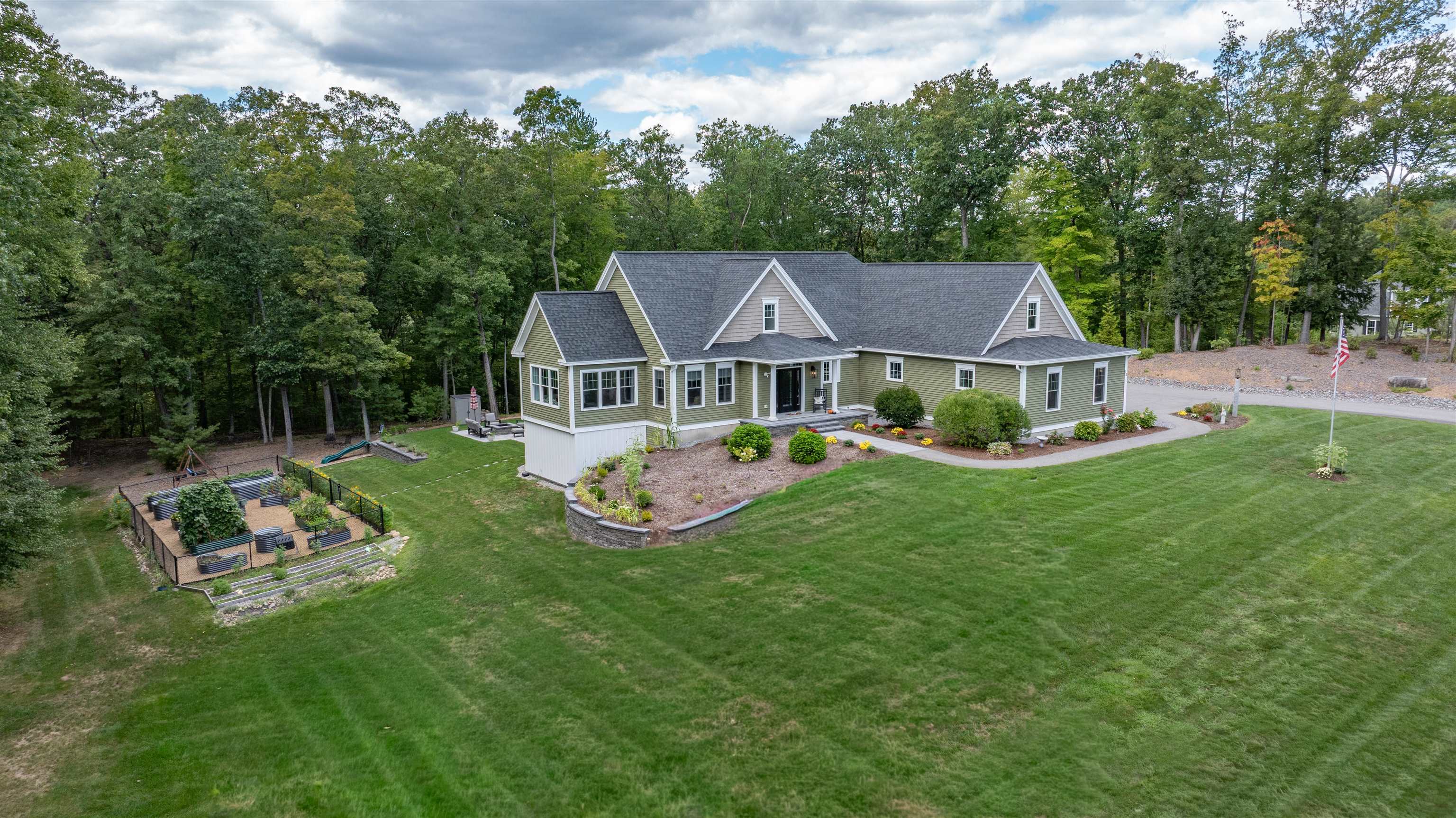 12 Franklins Way Hollis, NH 03049 - Photo 1 of 54 Gallery Image 1