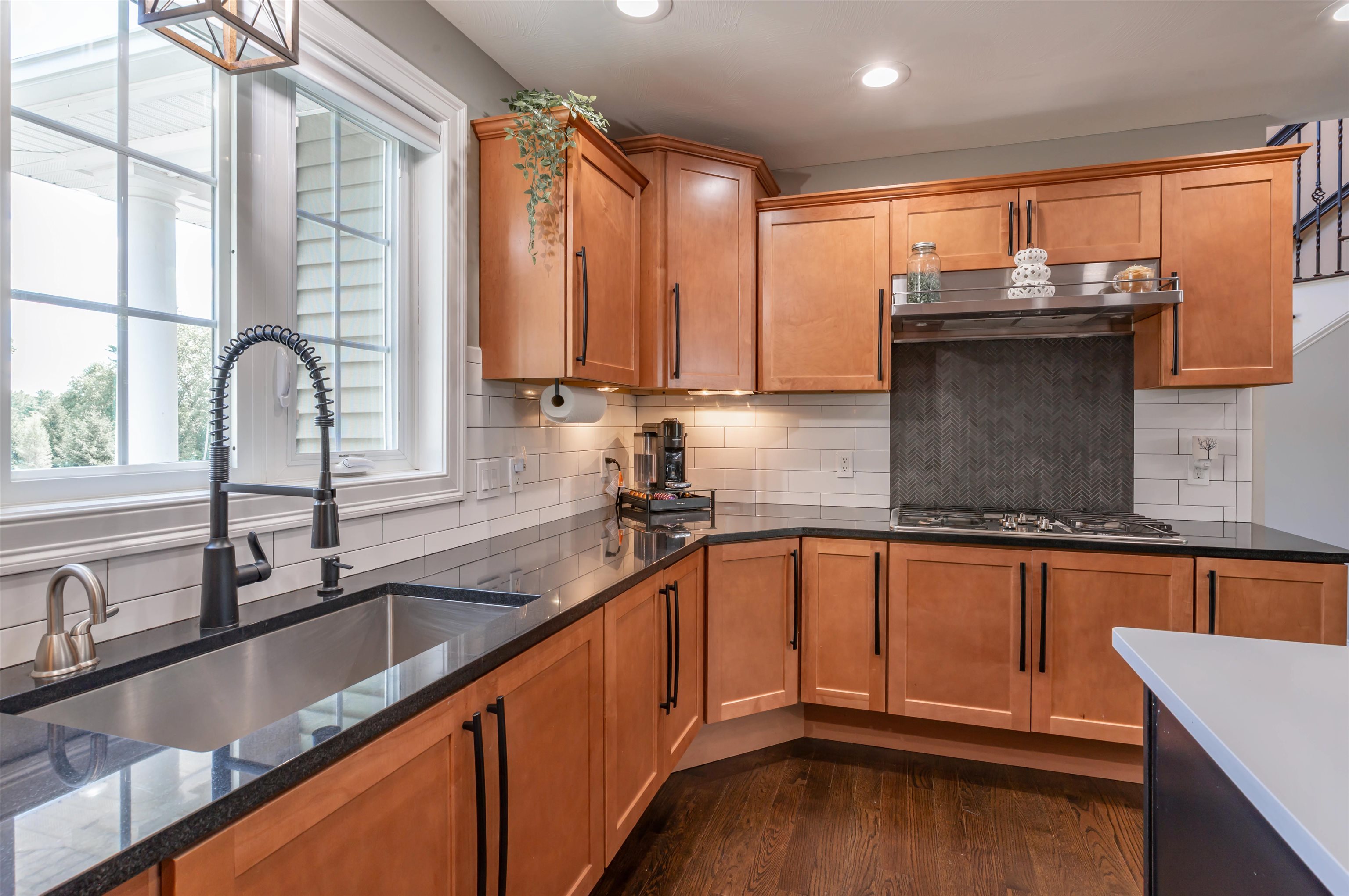 12 Franklins Way Hollis, NH 03049 - Photo 5 of 54 Gallery Image 5