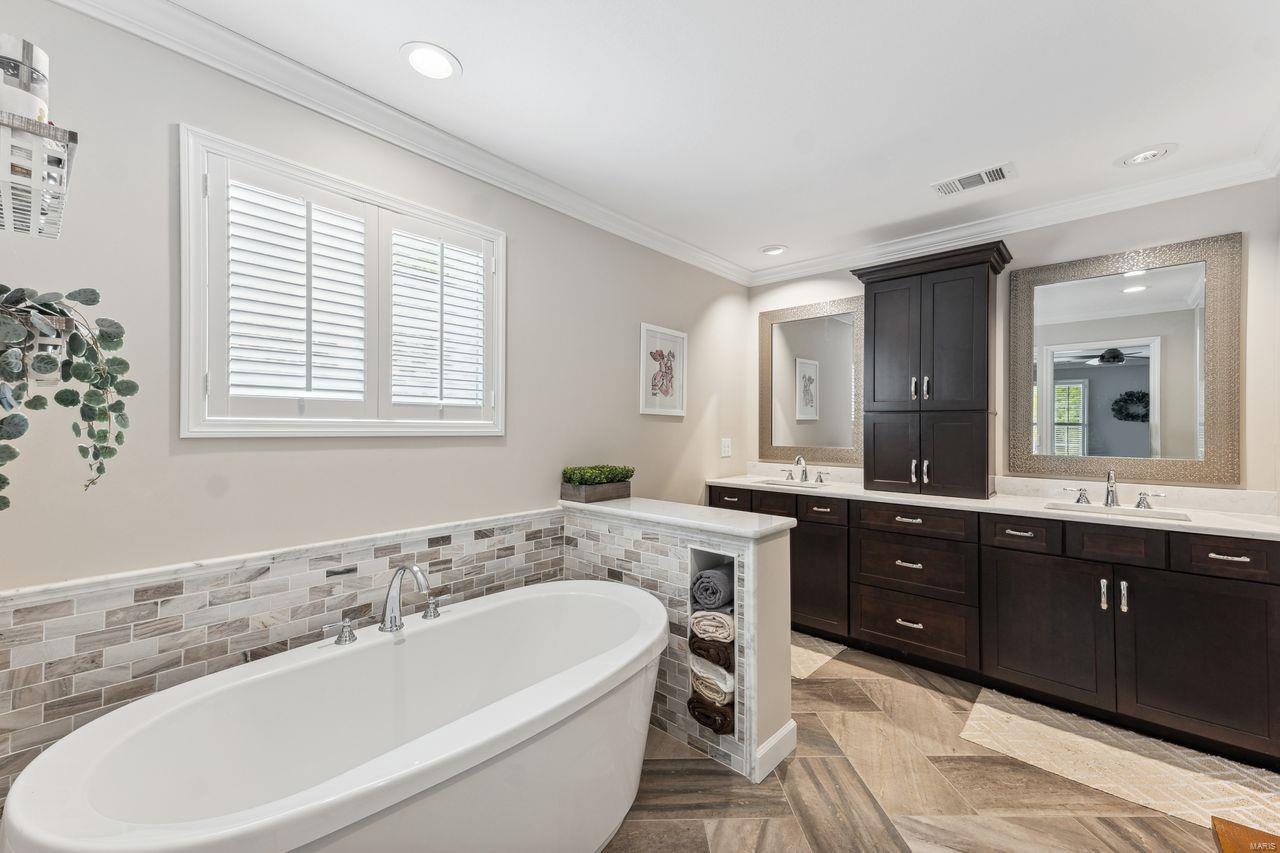 560 Malinmor Drive Weldon Spring, MO 63304 - Photo 11 of 24