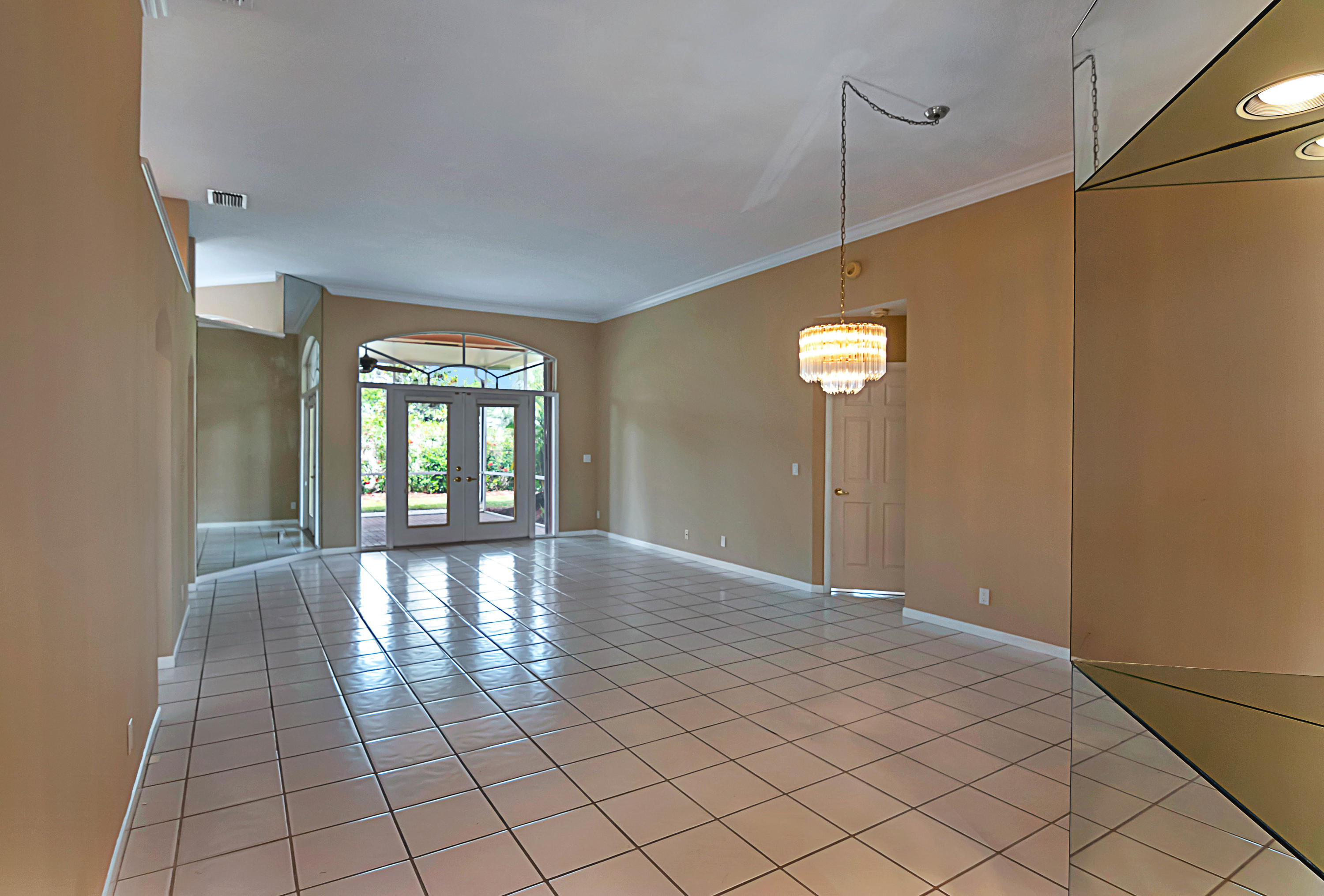 23270 Torre Circle Boca Raton, FL 33433 - Photo 6 of 23 Living Room