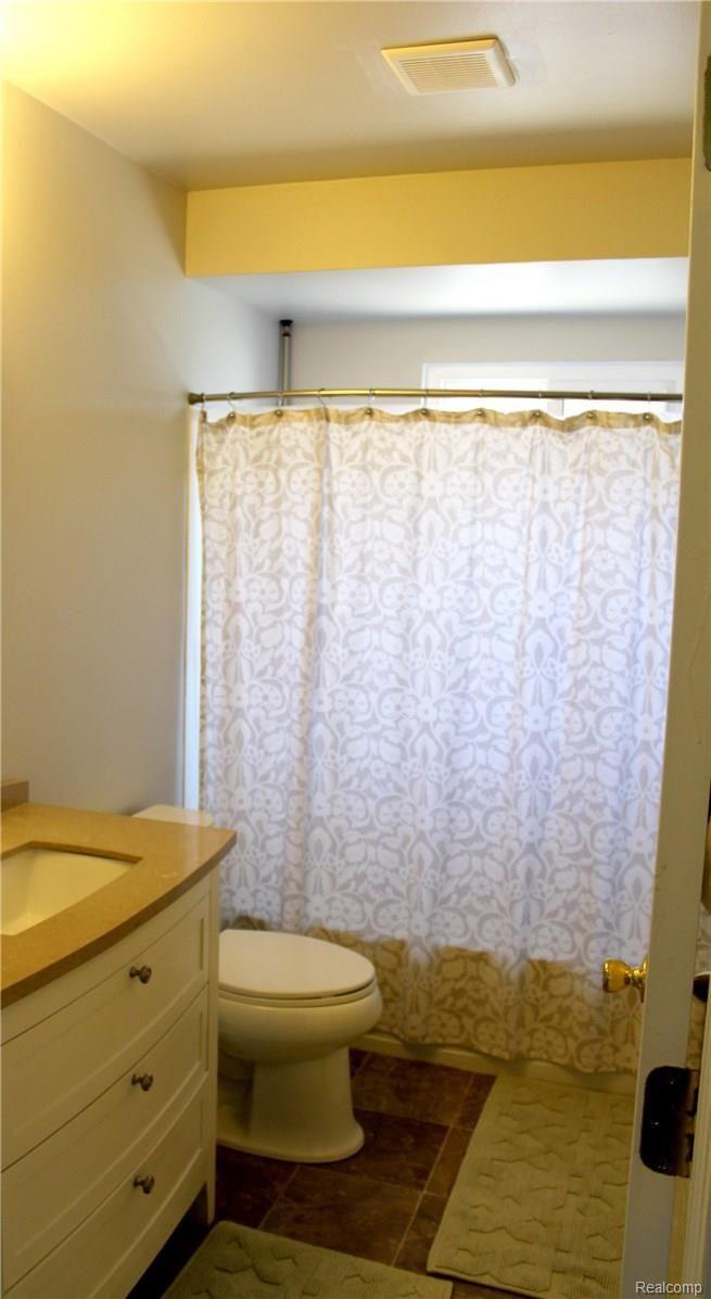 4895 Clarkston Road Clarkston, MI 48348 - Photo 14 of 18 bathroom