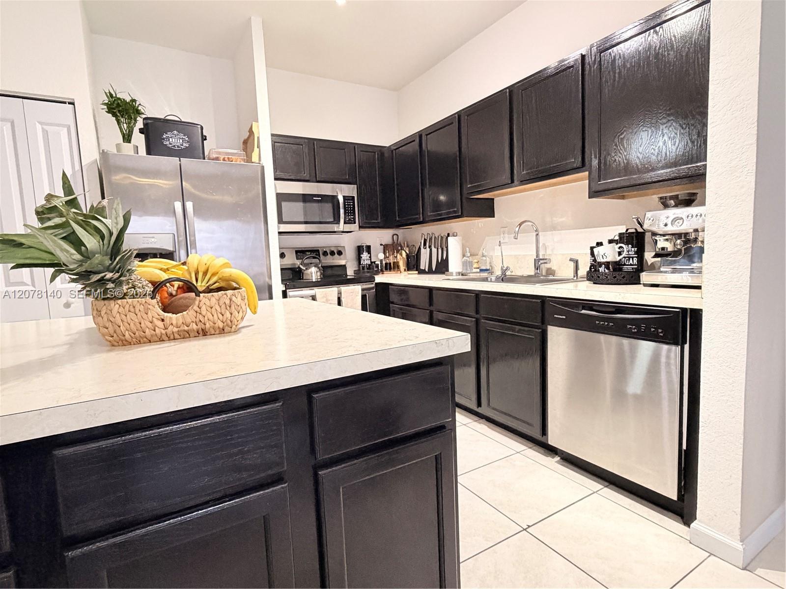 12130 Southwest 248th Terrace Homestead, FL 33032 - Photo 9 of 26 Gallery Image 9