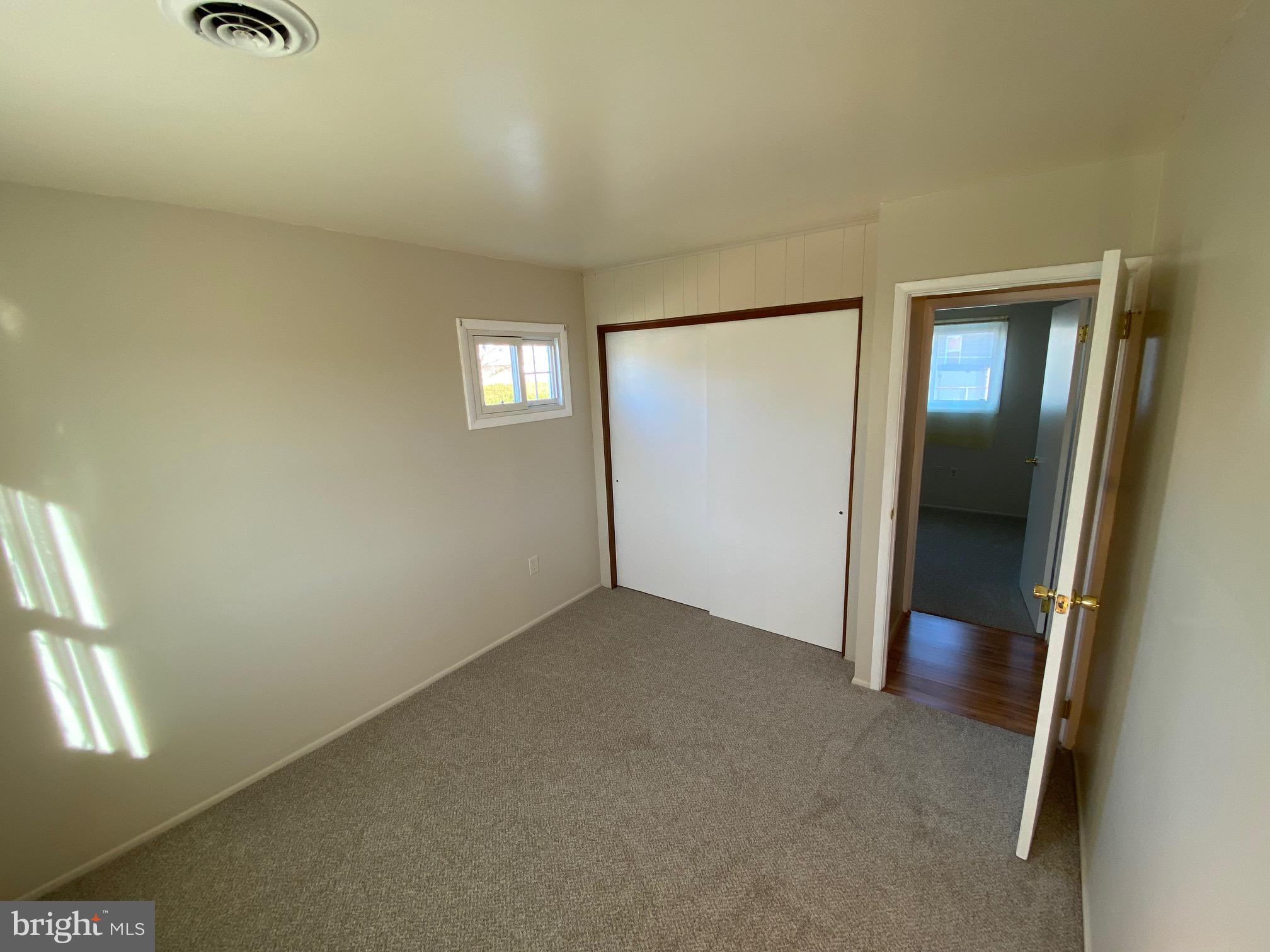 377 Juniper Lane Hanover, PA 17331 - Photo 18 of 24 an empty room with window