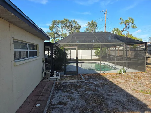 $450,000 | 915 60th Street West, Bradenton, FL 34209