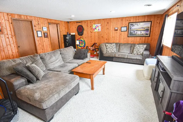 $295,000 | 16299 160th Street Northeast, Thief River Falls, MN 56701