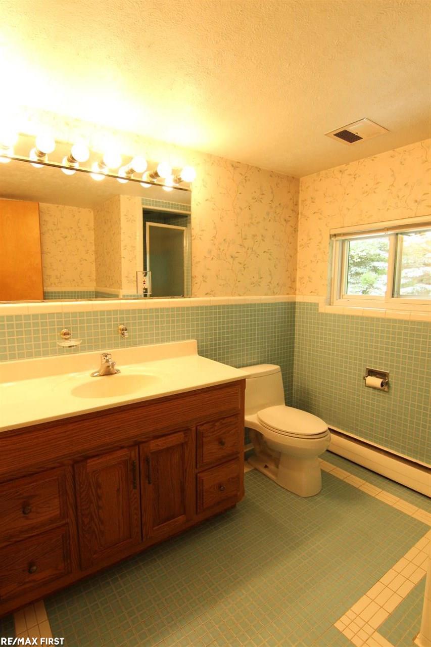 671 Wilwood Road Rochester Hills, MI 48309 - Photo 21 of 38