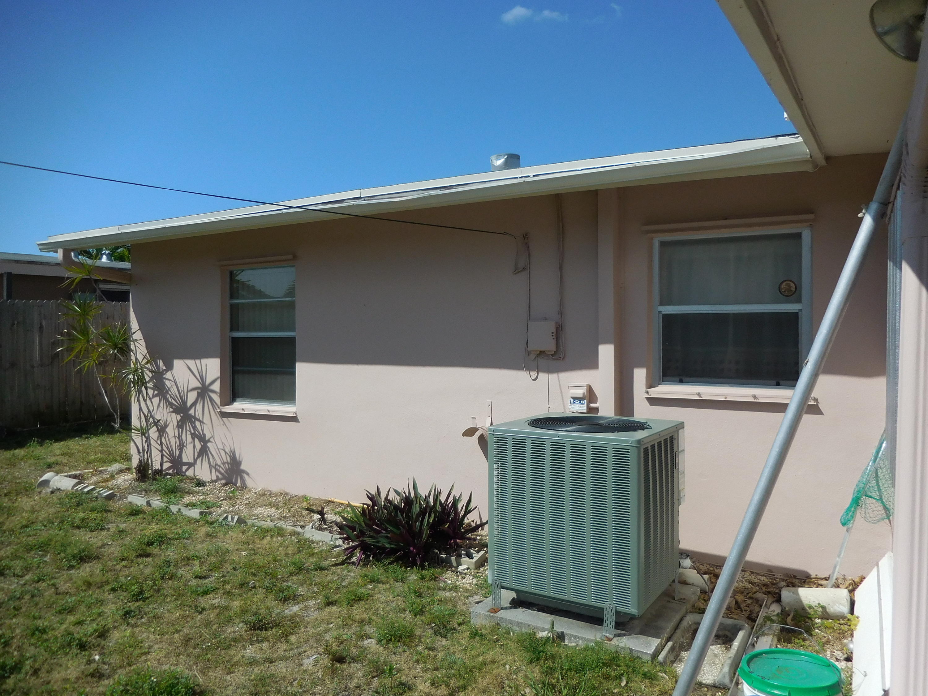 1444 High Ridge Road Lake Worth Beach, FL 33461 - Photo 33 of 36 1444 High Ridge Rd 011