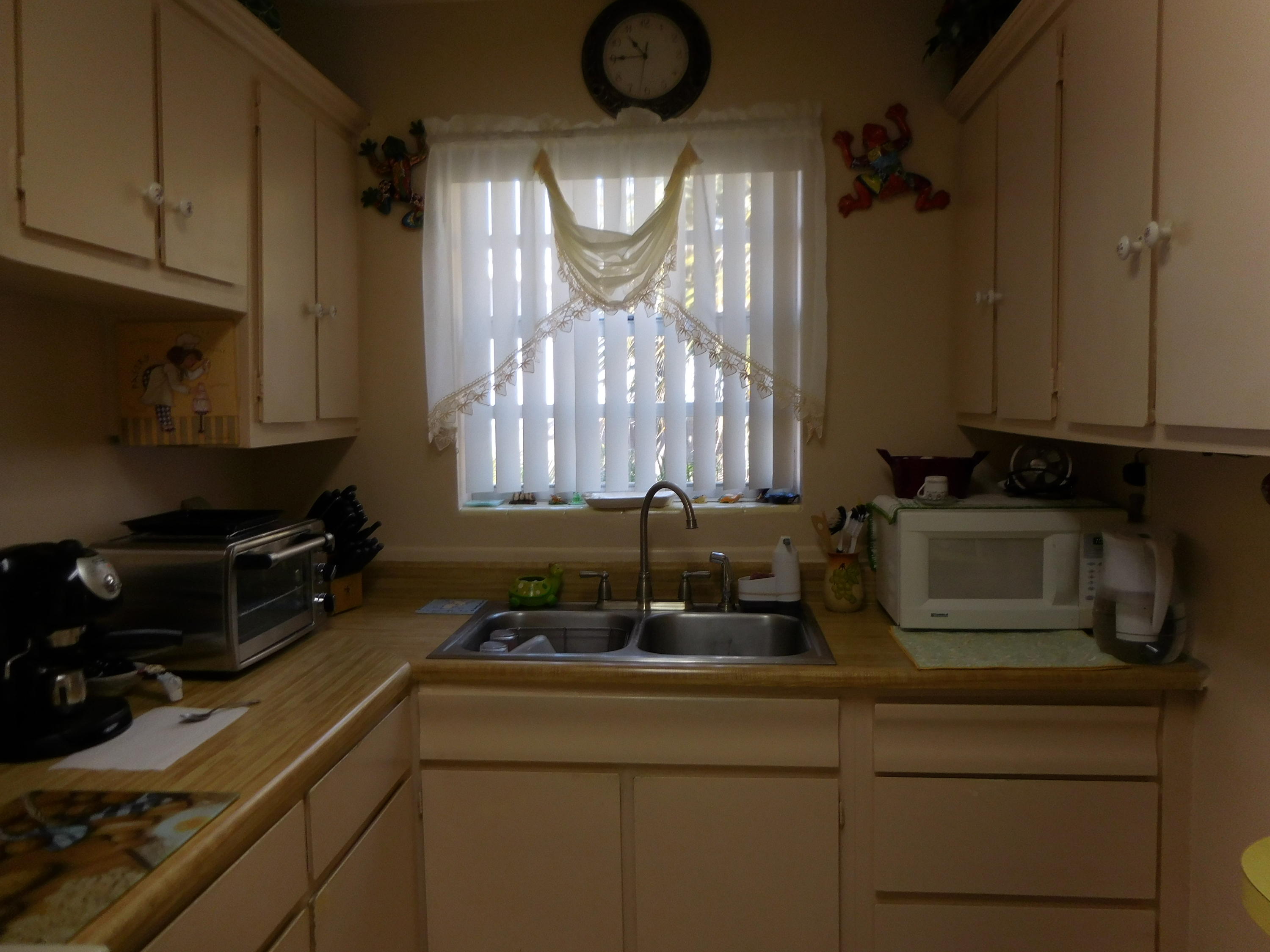 1444 High Ridge Road Lake Worth Beach, FL 33461 - Photo 10 of 36 1444 High Ridge Rd 038