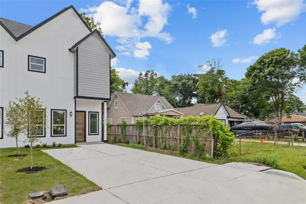 a front view of house with yard