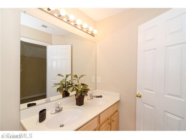 2290 Rothwood Acres Road Greensboro, NC 27406 - Photo 8 of 11 Other Bath.