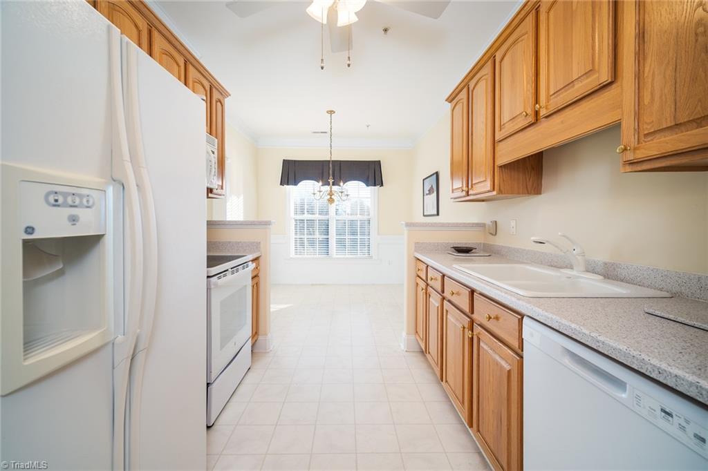 524 College Road, Unit 307 Greensboro, NC 27410 - Photo 17 of 28