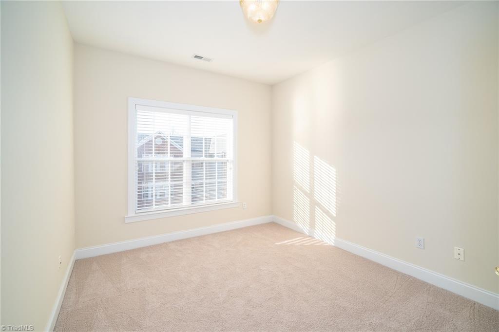 524 College Road, Unit 307 Greensboro, NC 27410 - Photo 19 of 28