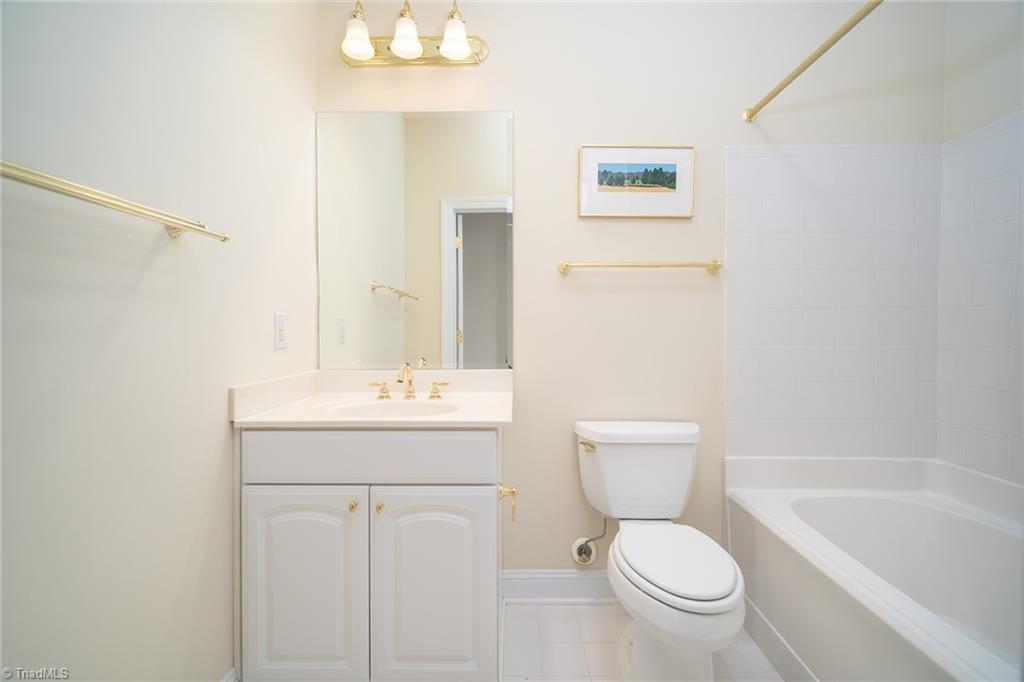 524 College Road, Unit 307 Greensboro, NC 27410 - Photo 20 of 28