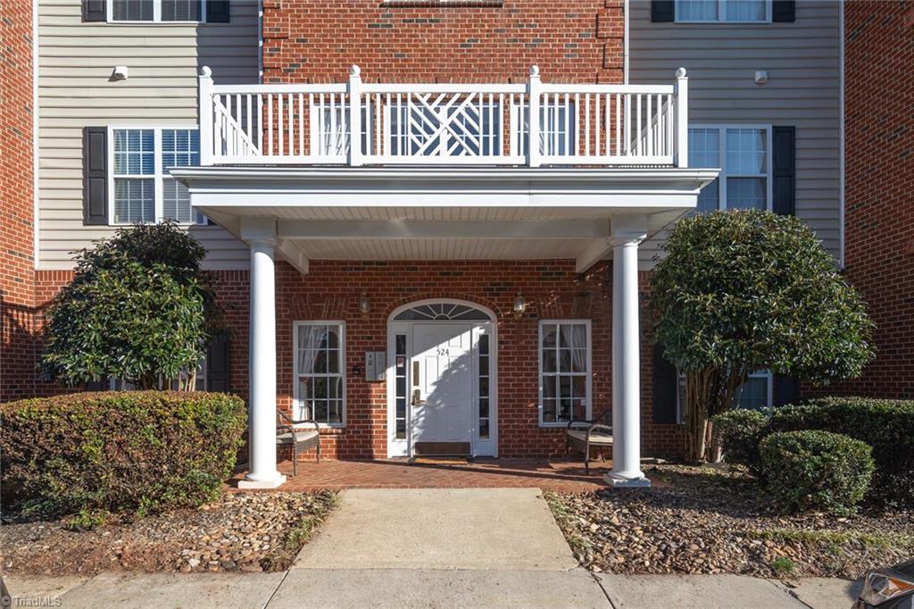 524 College Road, Unit 307 Greensboro, NC 27410 - Photo 4 of 28