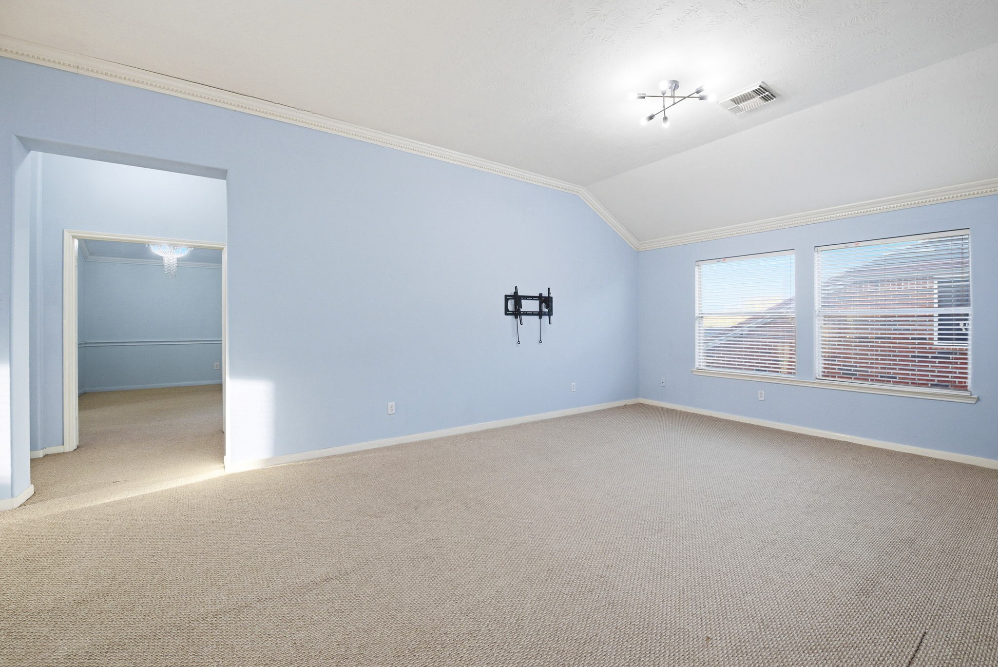 12522 East Nantucket Road Sugar Land, TX 77478 - Photo 25 of 39 a view of an empty room with a window