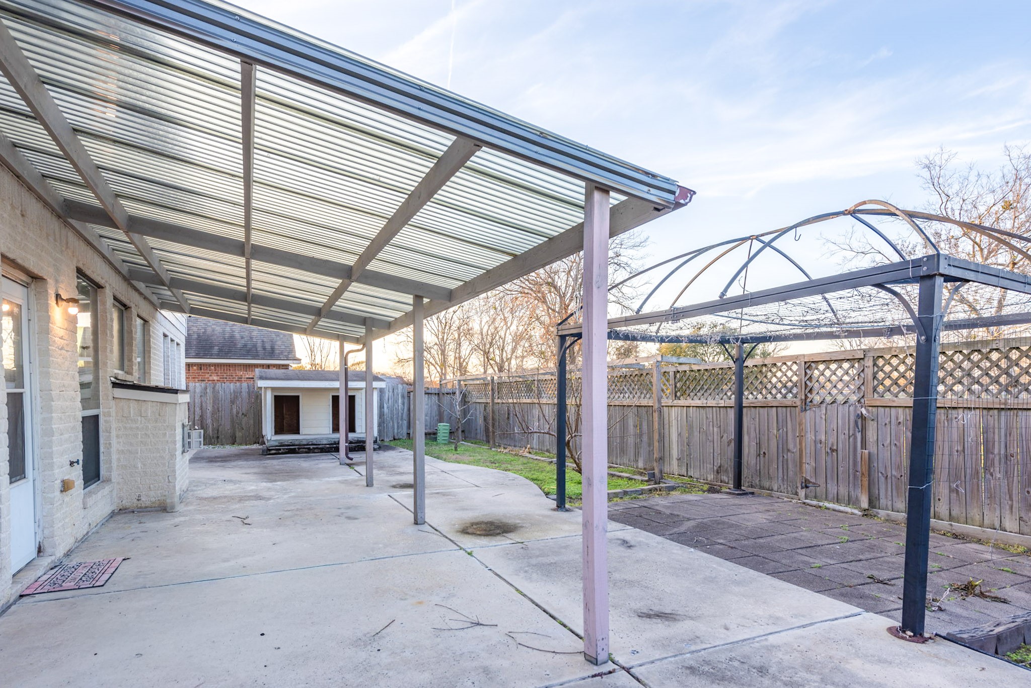 12522 East Nantucket Road Sugar Land, TX 77478 - Photo 6 of 39 a view of a backyard