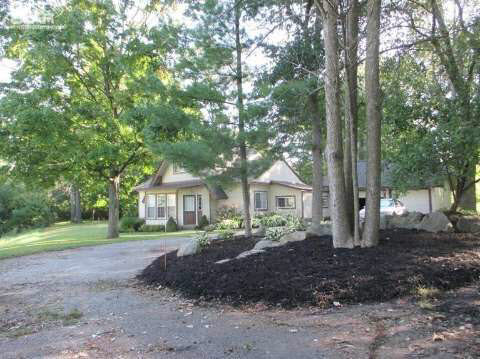 6366 Johnson Road Flushing, MI 48433 - Photo 2 of 15