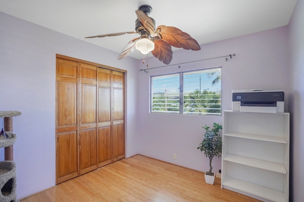 8520 Elepaio Road Kekaha, HI 96752 - Photo 19 of 30 a view of entryway with a potted plant