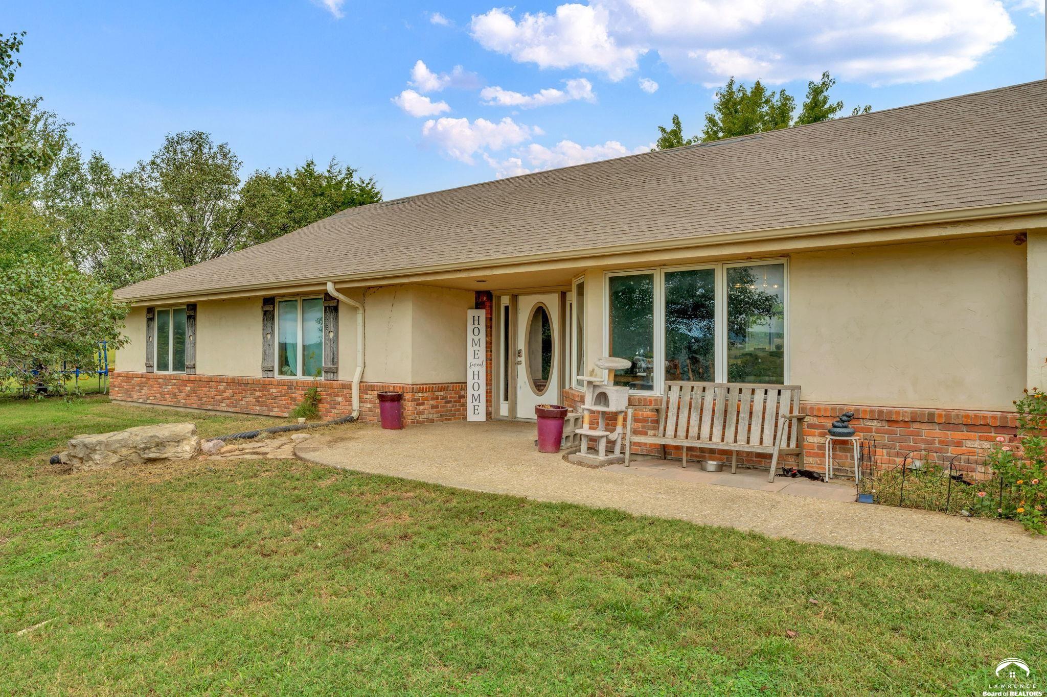 1058 East 932 Road Lawrence, KS 66047 - Photo 7 of 51 Gallery Image 7