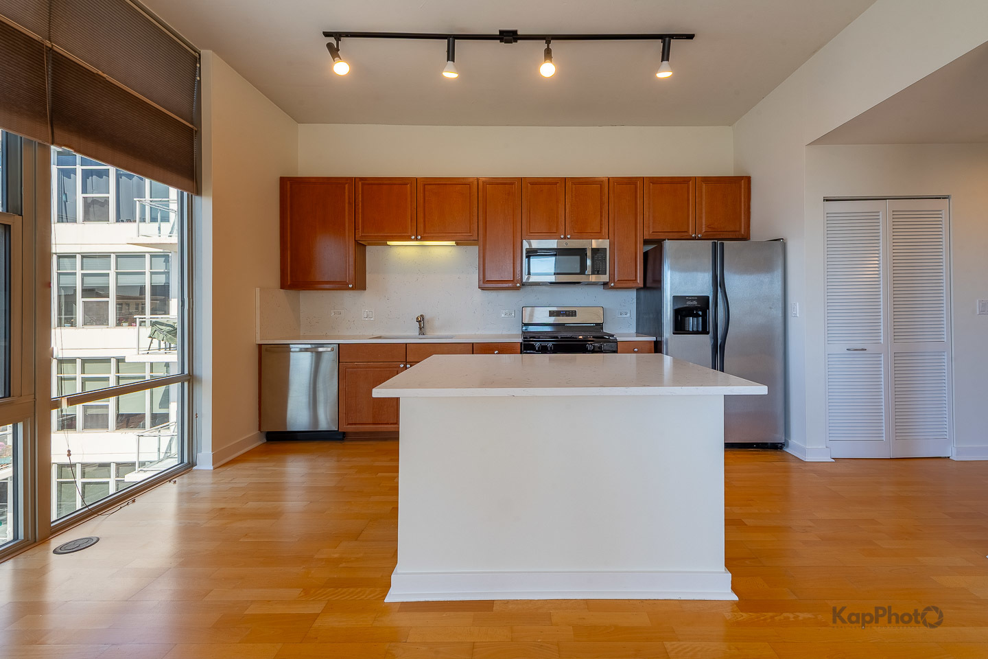 901 West Madison Street, Unit 921 Chicago, IL 60607 - Photo 12 of 34