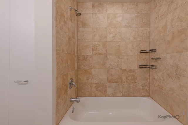 $369,900 | 901 West Madison Street, Unit 921, Chicago, IL 60607