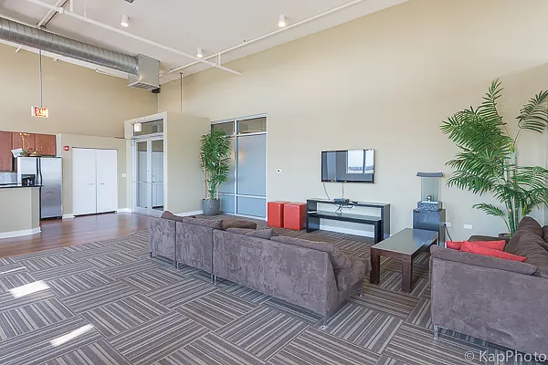 $369,900 | 901 West Madison Street, Unit 921, Chicago, IL 60607