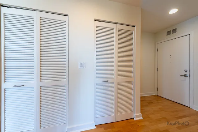 $369,900 | 901 West Madison Street, Unit 921, Chicago, IL 60607