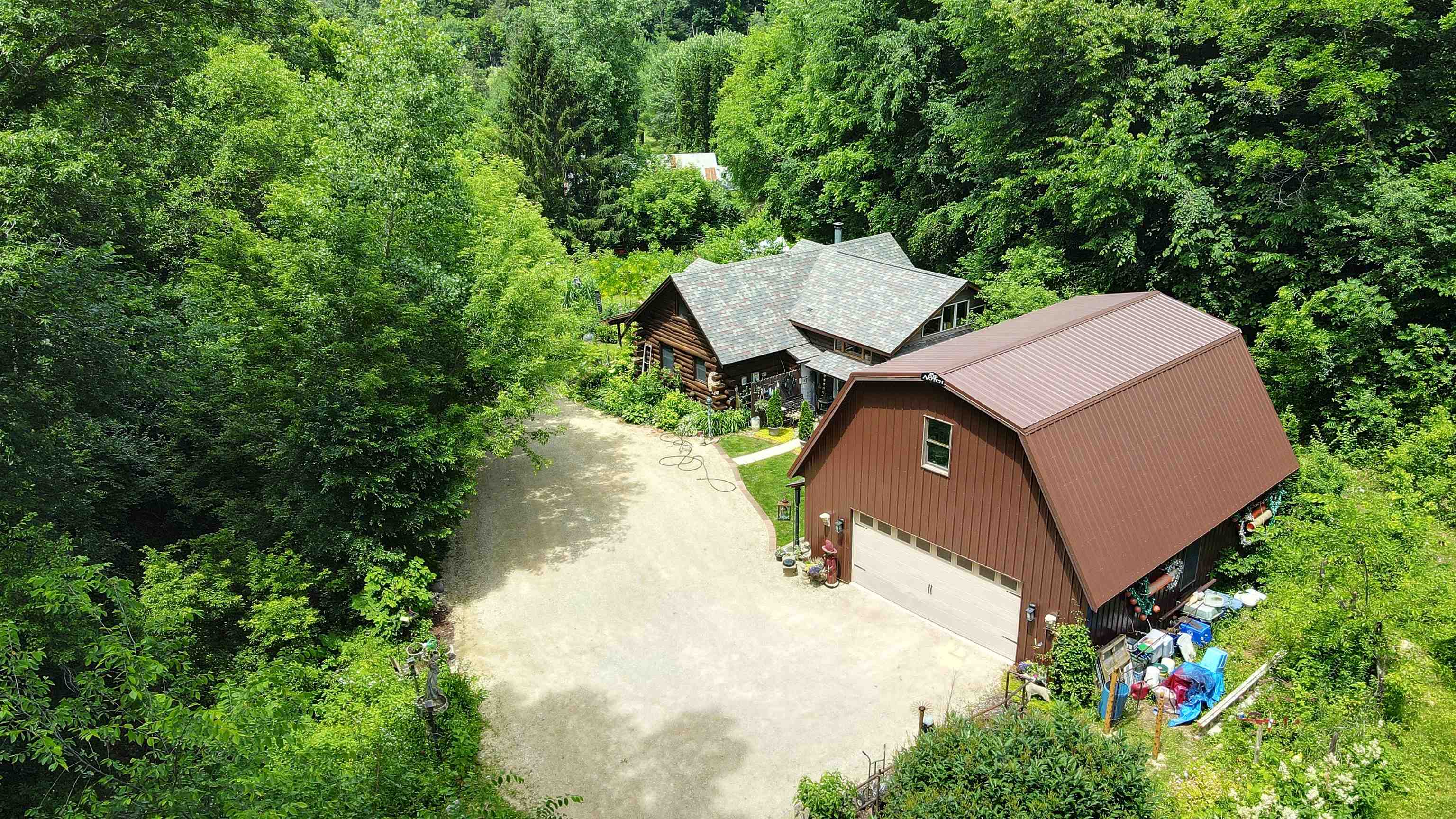 35537 Log House Lane Prairie du Chien, WI 53821 - Photo 9 of 36