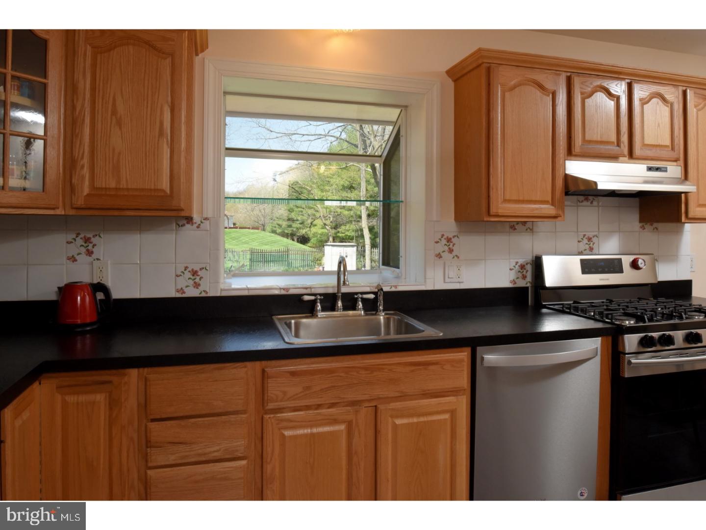139 Penn Lyle Road Princeton Junction, NJ 08550 - Photo 7 of 25 Kitchen