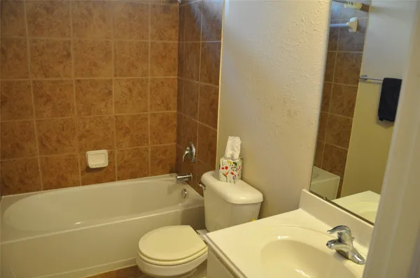 $3,300 | 2170 Brittany Colony Drive, League City, TX 77573