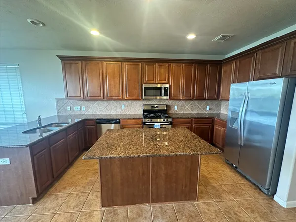 $3,300 | 2170 Brittany Colony Drive, League City, TX 77573