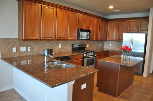 $3,300 | 2170 Brittany Colony Drive, League City, TX 77573