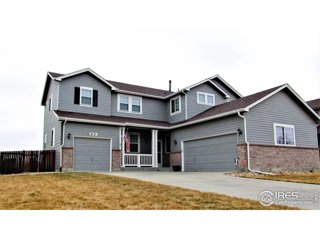 a house view with a outdoor space