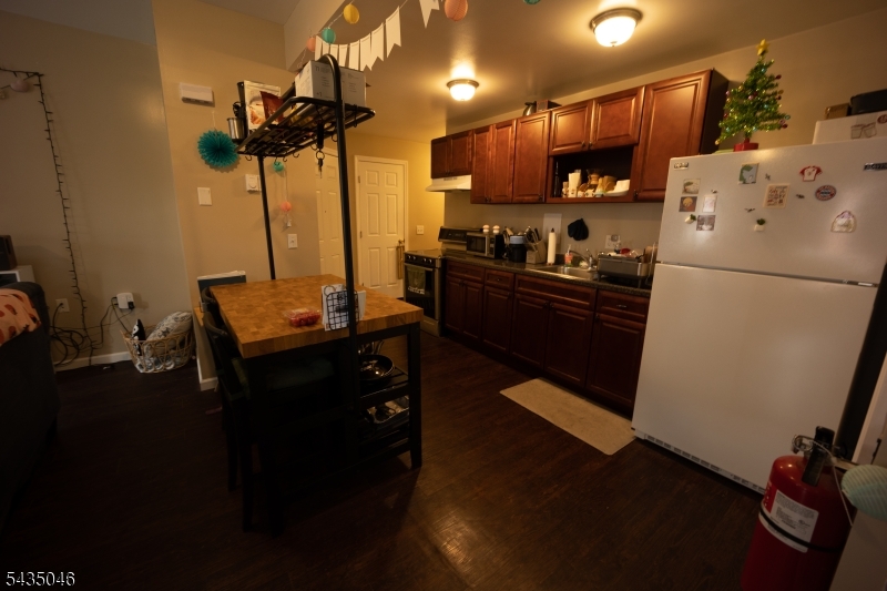 302 Front Street Belvidere, NJ 07823 - Photo 8 of 21