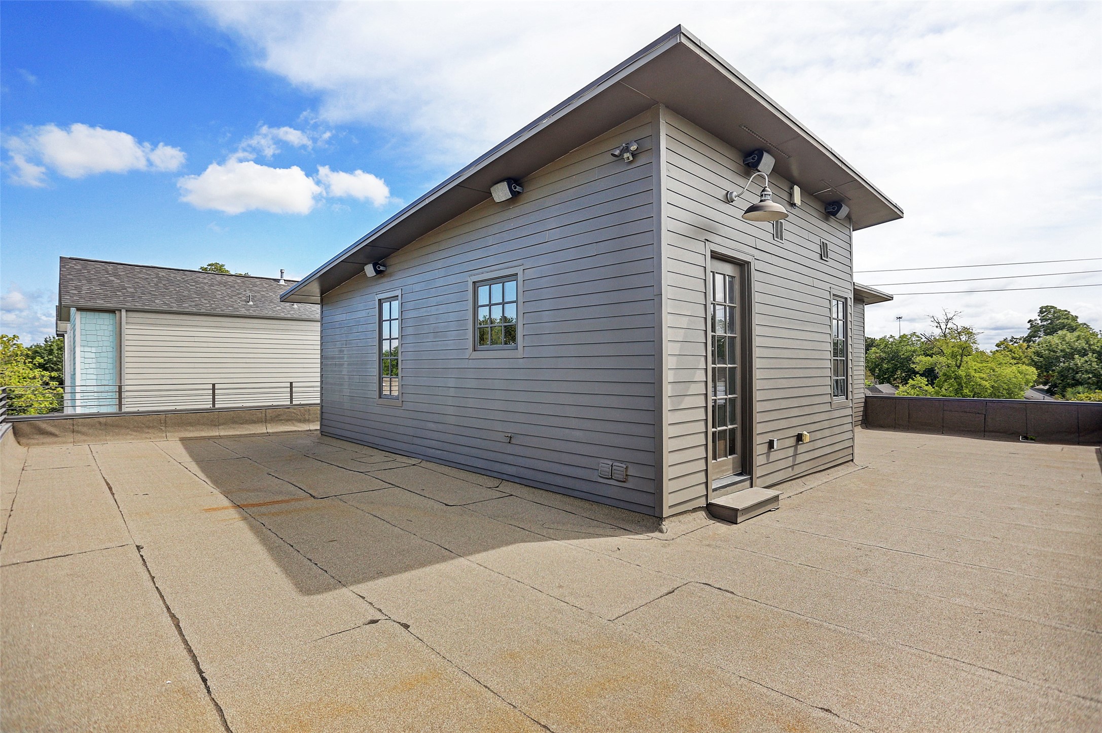 808 Coronado Street Houston, TX 77009 - Photo 29 of 50 a view of backyard of house