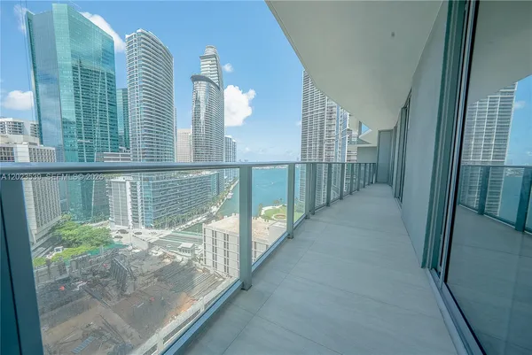 $8,000 | 77 Southeast 5th Street, Unit 2203, Miami, FL 33131