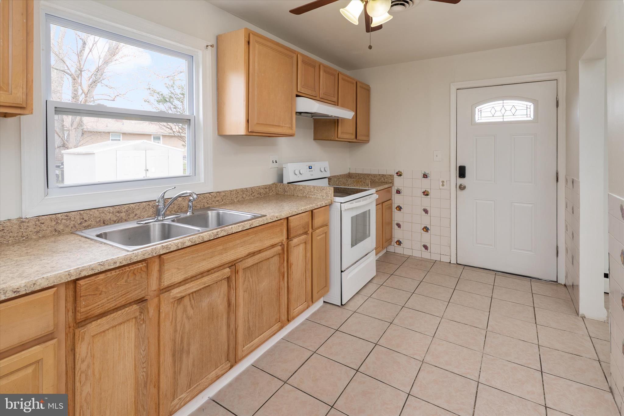 103 Roselawn Road Annapolis, MD 21403 - Photo 13 of 33 Kitchen