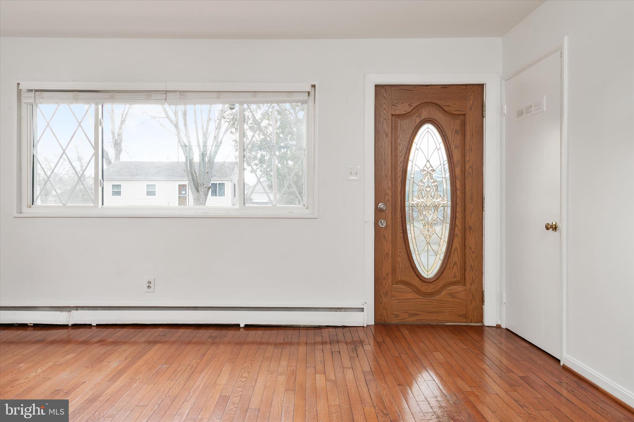 103 Roselawn Road Annapolis, MD 21403 - Photo 4 of 33 Family Room