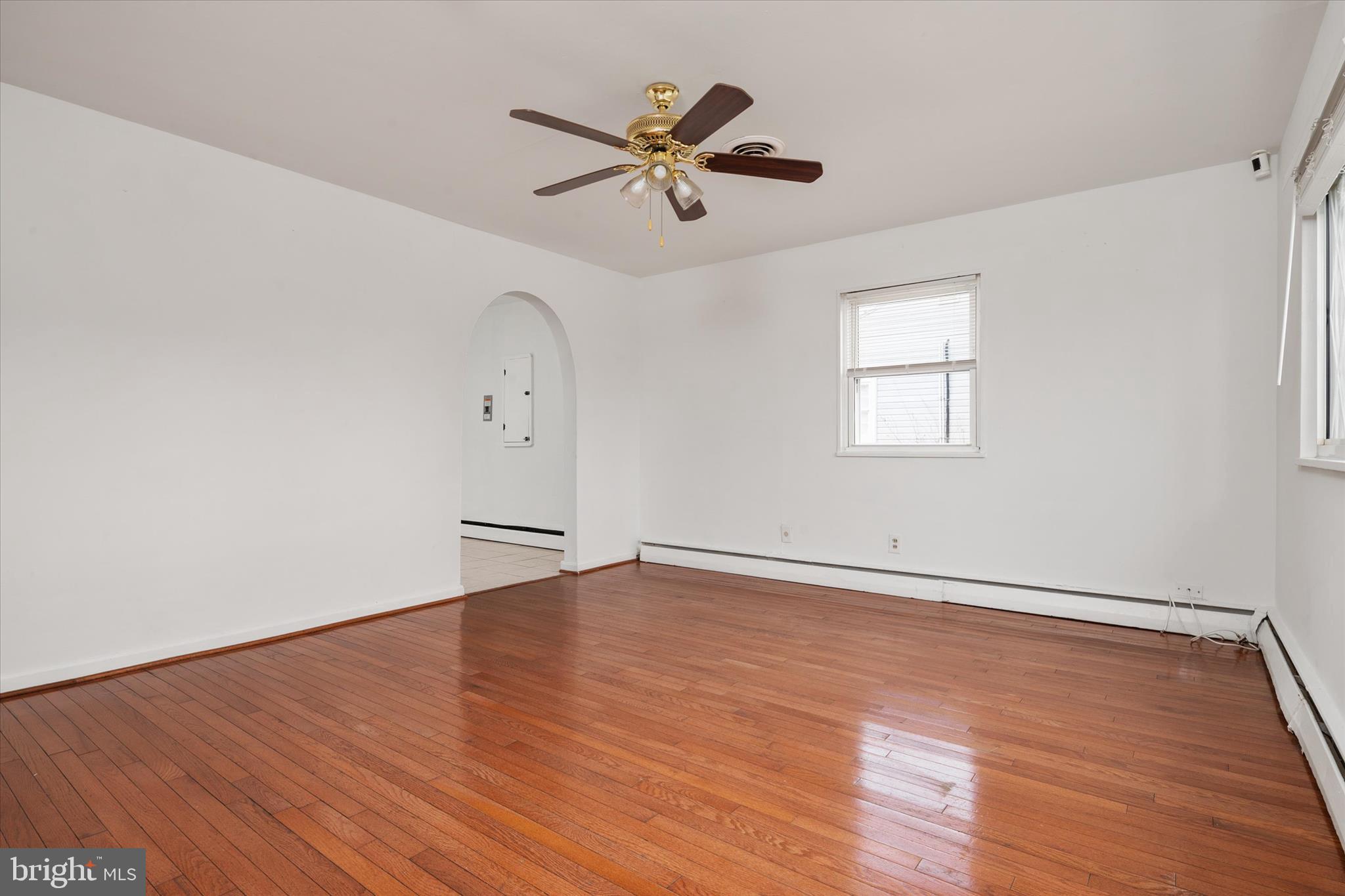 103 Roselawn Road Annapolis, MD 21403 - Photo 5 of 33 Family room