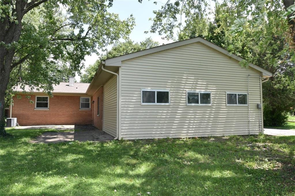 2516 North Marr Road Columbus, IN 47203 - Photo 14 of 15 Gallery Image 14