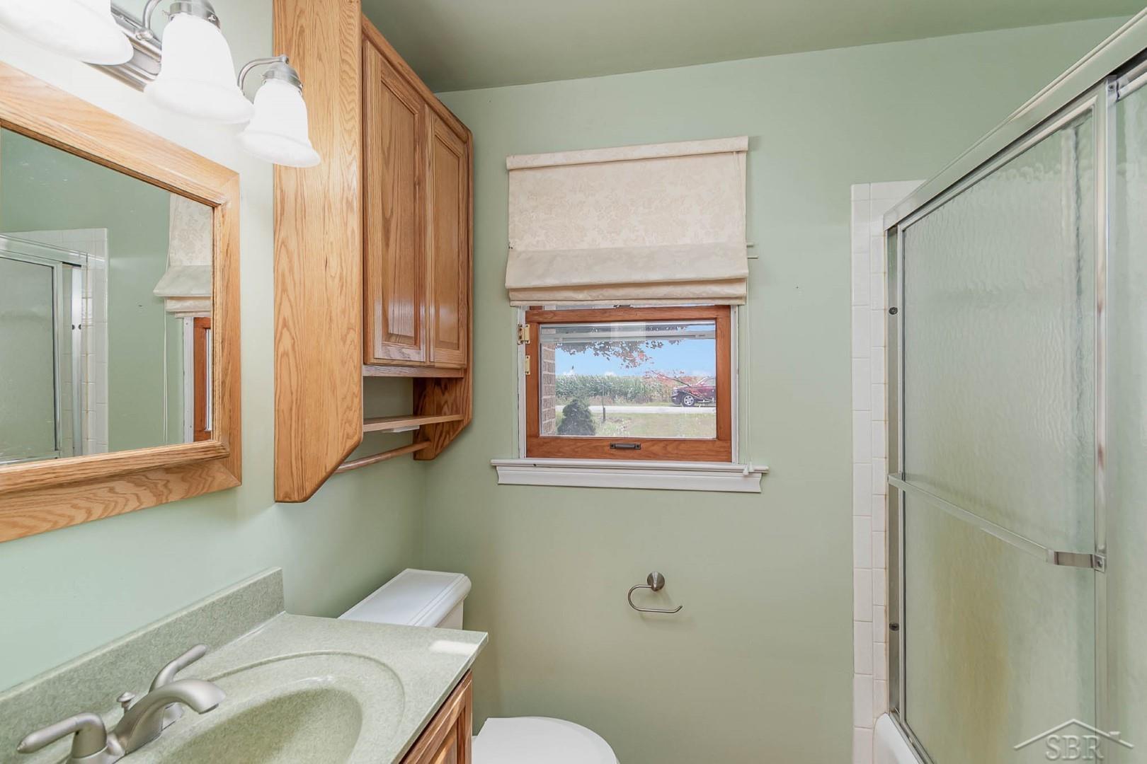 2900 Thayer Road Freeland, MI 48623 - Photo 16 of 25 50083763-15.JPG