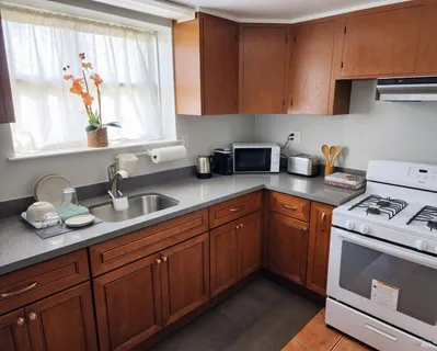 $949,000 | 215 Tunnel Avenue, Richmond, CA 94801
